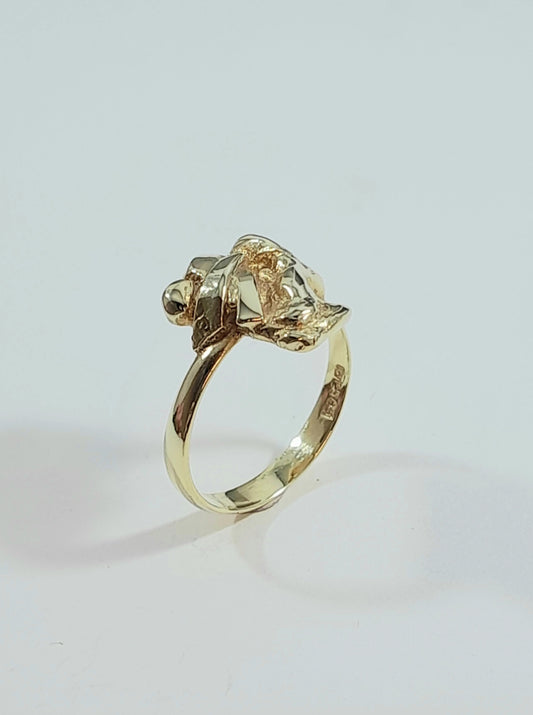 Vintage collection ring