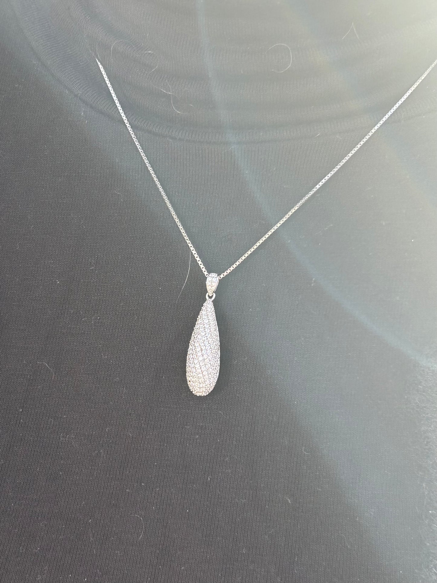 Dråpe anheng i sølv