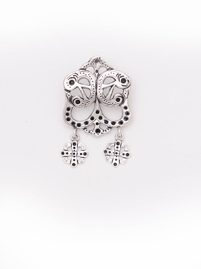 Veskestøl støpt med Romeriksmønster