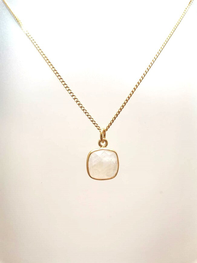 Smykke med ekte stener